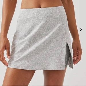 Outdoor Voices Court Skort M Gray